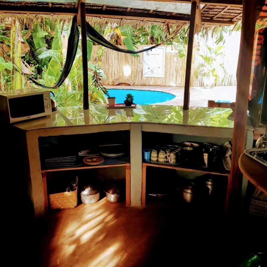 Hotel Two Crazy Monkeys à Bakhawan Extérieur photo
